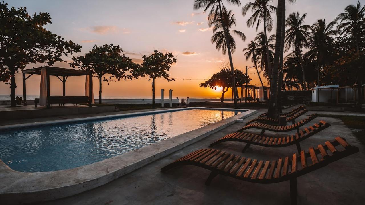 Coco Surf Tropical Village 라 리베르타드 외부 사진