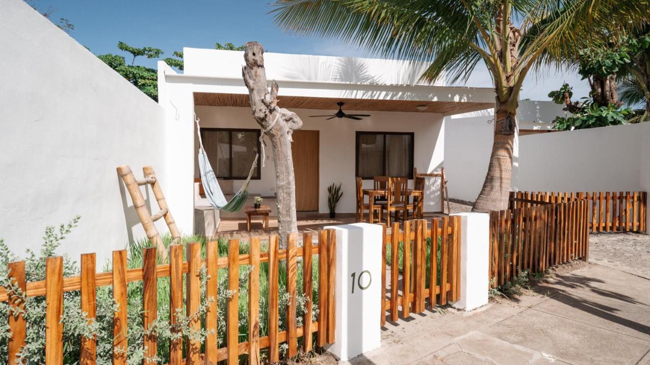 Coco Surf Tropical Village 라 리베르타드 외부 사진