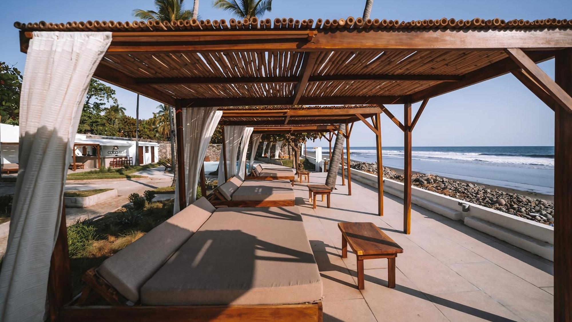 Coco Surf Tropical Village 라 리베르타드 외부 사진