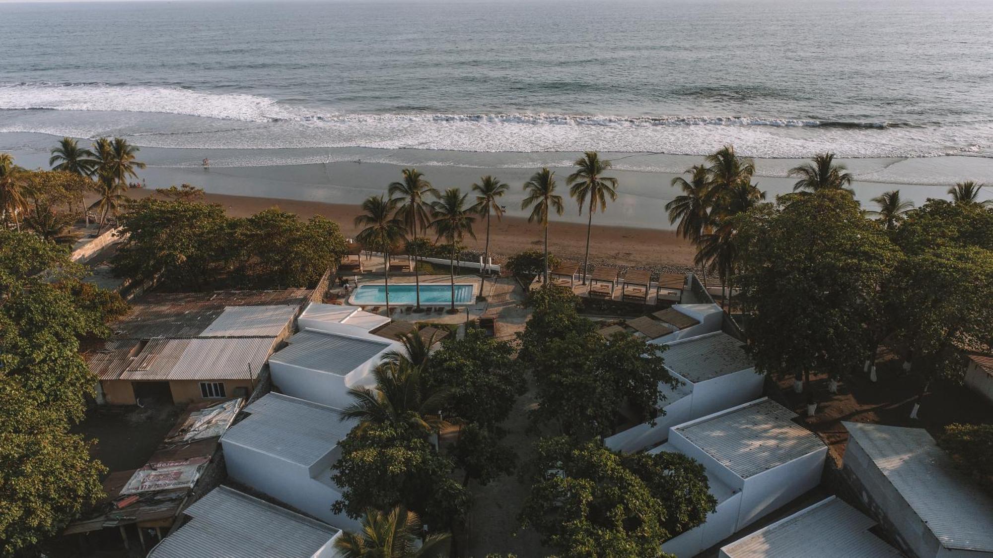 Coco Surf Tropical Village 라 리베르타드 외부 사진