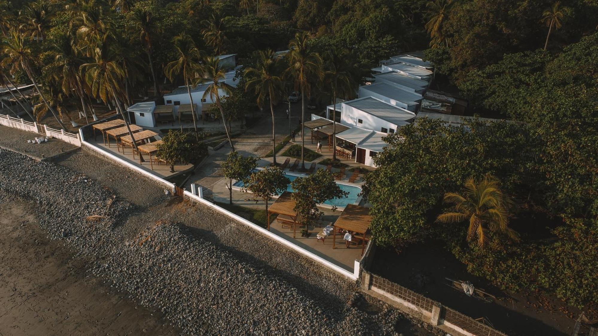 Coco Surf Tropical Village 라 리베르타드 외부 사진
